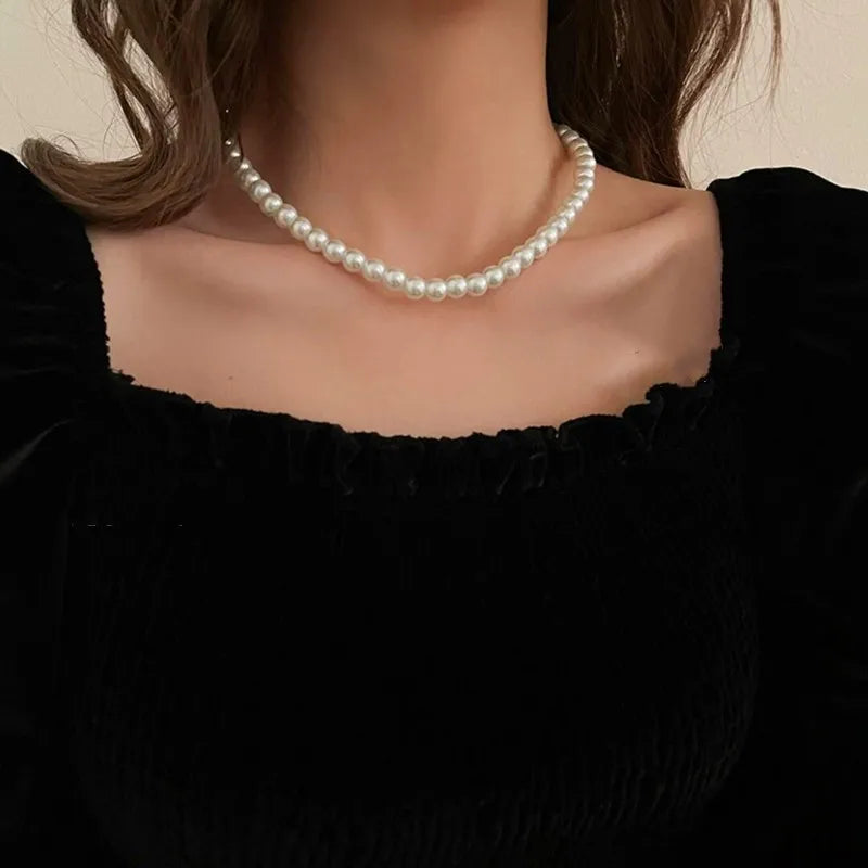 LOVE HEART CHOKER NECKLACE